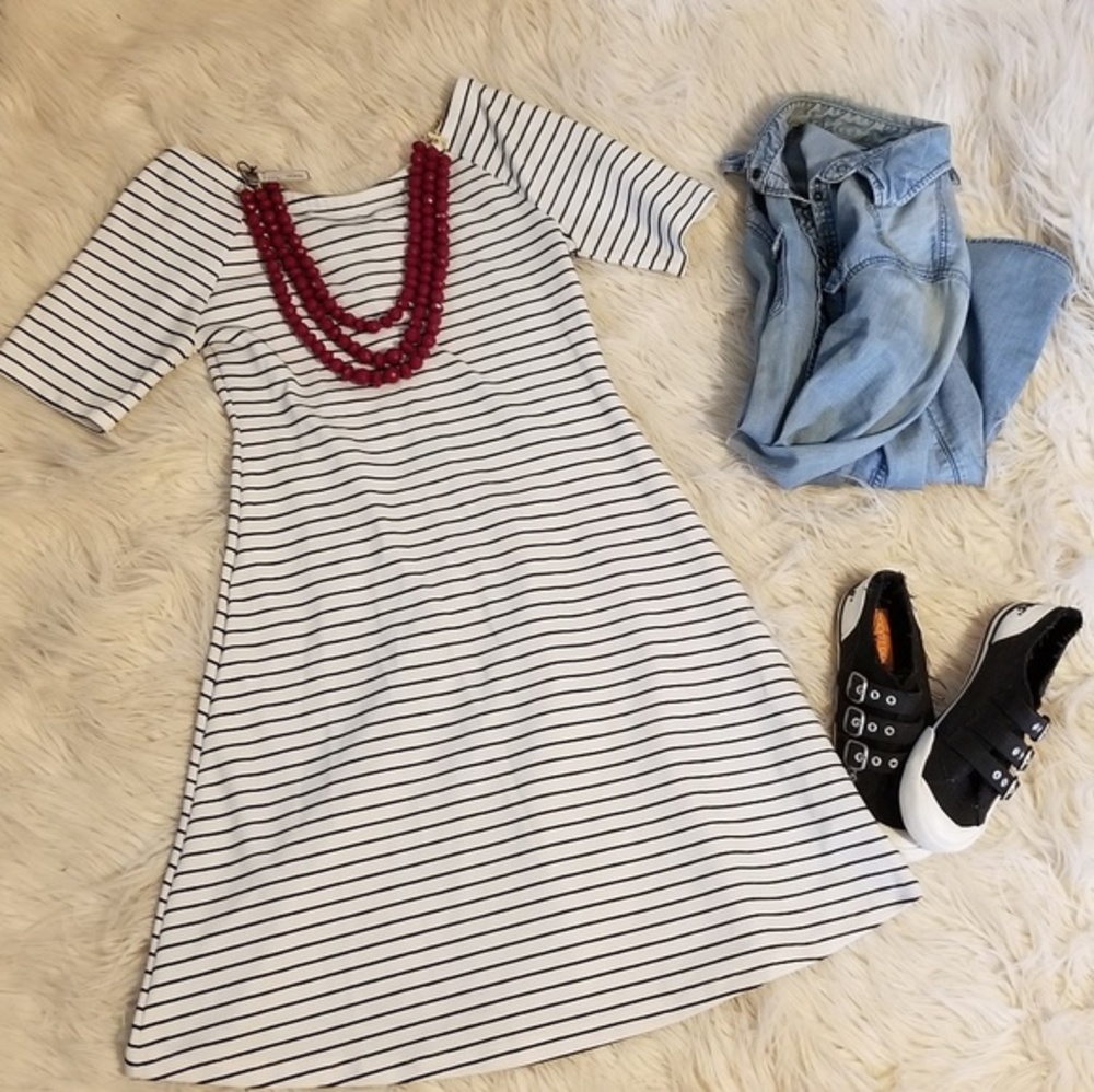 ZARA White & navy stripe MED